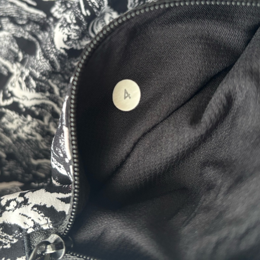 Lululemon Pace Rival Crop - Picture 5 of 6